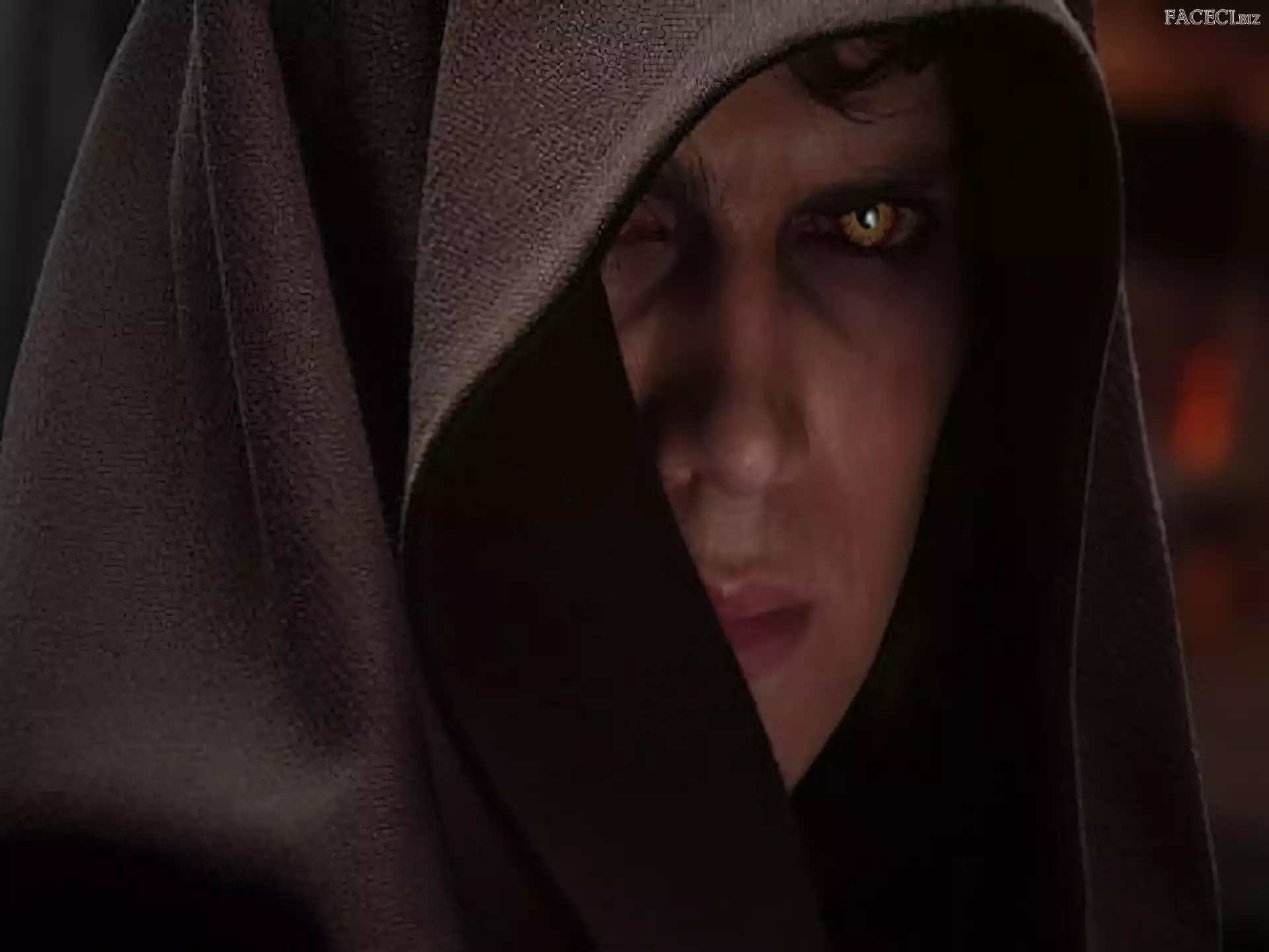 Hayden Christensen, czarny kaptur